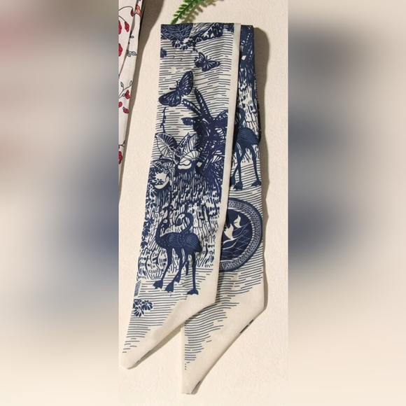 Scarf Tie (Blue) - Picture 5 of 5